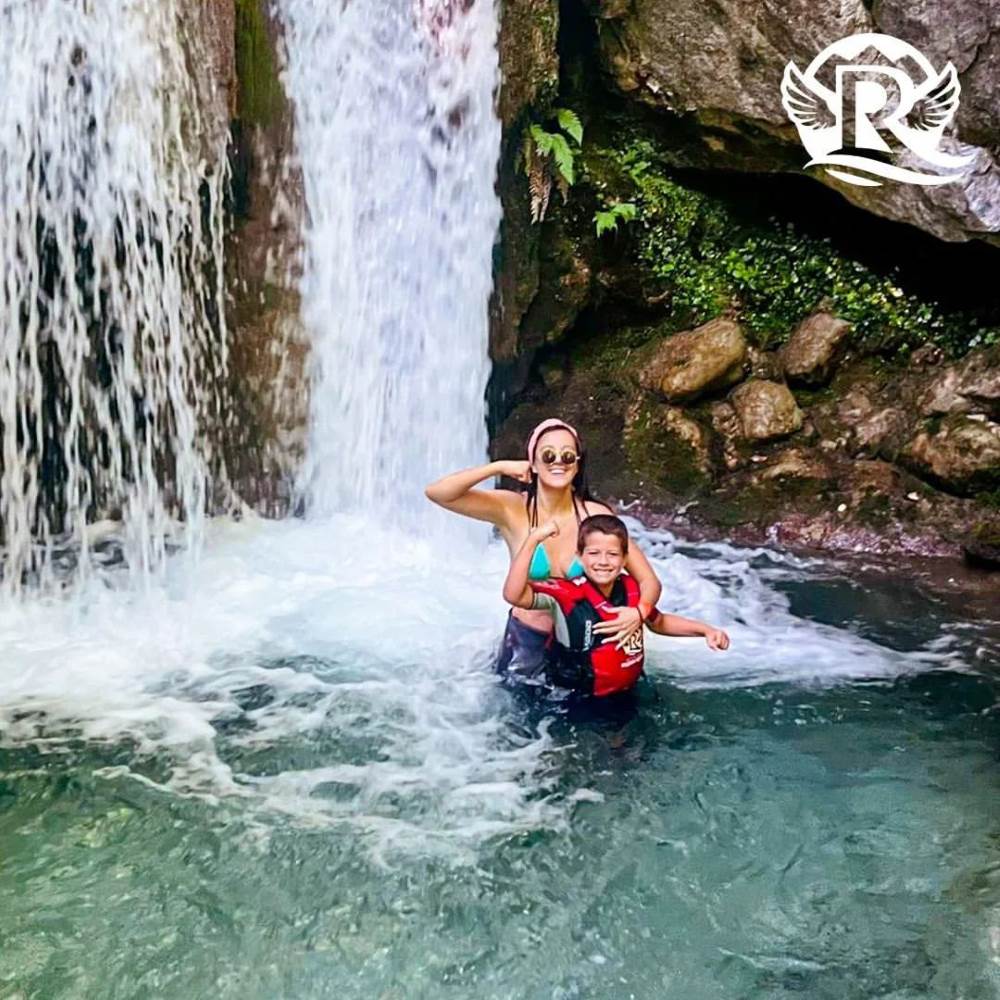 Tara rafting sa decom