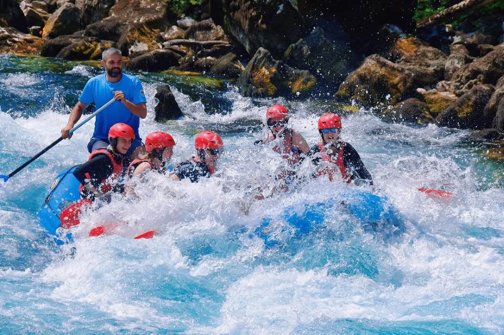 Tara rafting i umetnost življenja u trenutku
