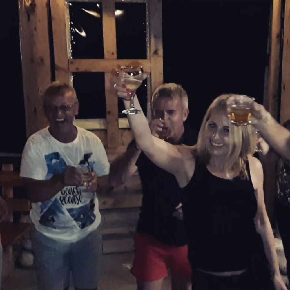 Večeri uz muziku uživo - zašto su žurke kod nas tradicija