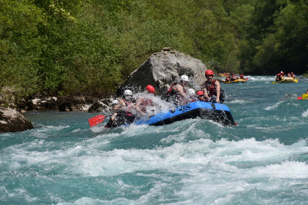 Šta je rafting na brzim vodama?