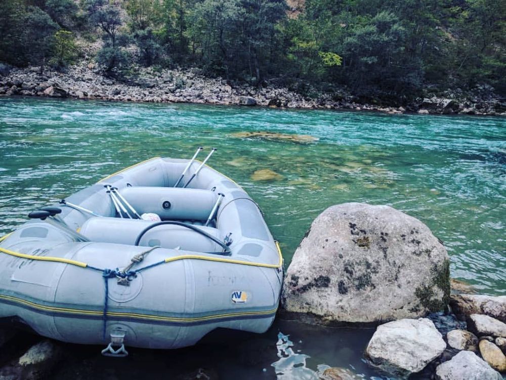 Anatomija rafting čamca – kako je napravljen ‘brod’ koji nosi kroz brzake