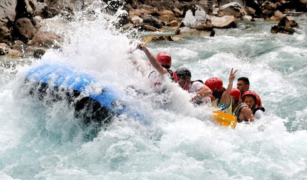 10 razloga zbog kojih se rafting na Tari voli 