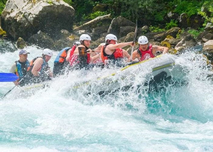 Rafting na Tari - Adrenalin i mir kao ples dvostrukog života