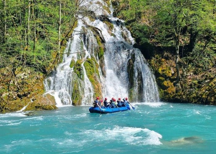 Doživi rafting Tarom na pravi način