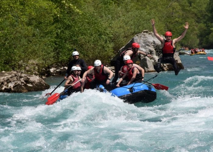Trenuci koje možete doživeti samo na Tara rafting putovanju