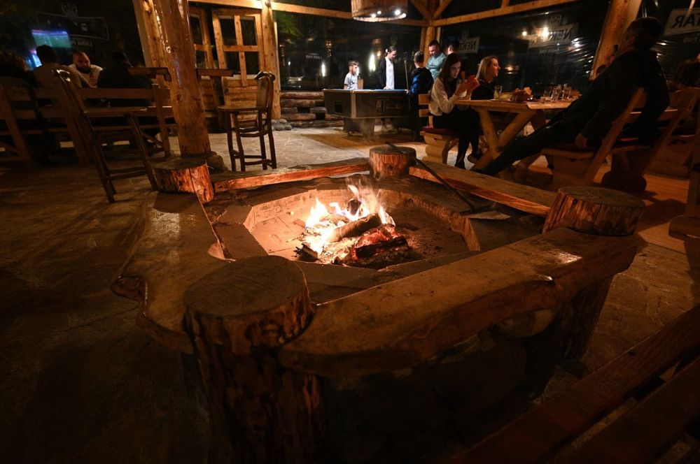 Rafting na Tari i večeri uz muziku uživo - zašto su žurke kod nas tradicija