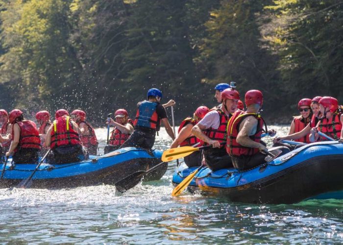 Razlozi zbog kojih kompanije sve češće biraju rafting na Tari za team building