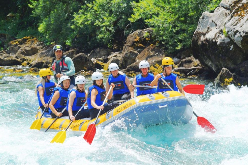 Rafting Tarom sa prijateljima – avantura koja okuplja ekipu na najbolji način