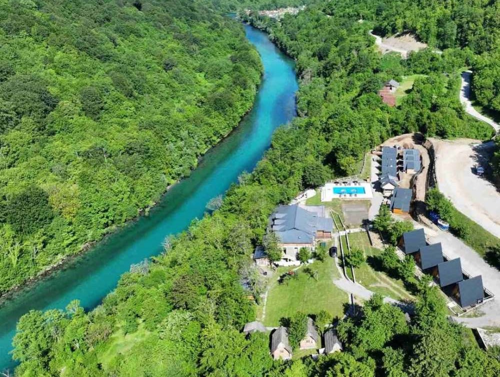 Kako vođene rafting na Tari ture mogu pomoći da se strah pretvori u uživanje